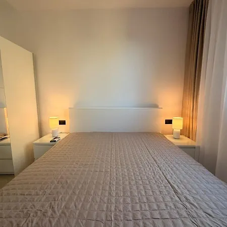 公寓 Grand Romansa - A New Apartment, Walking Distance To The